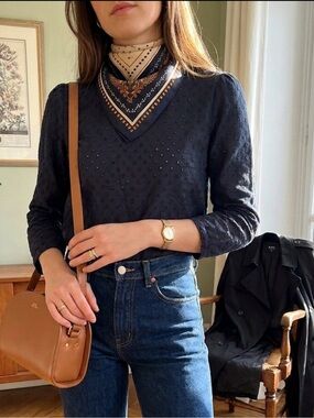 A.P.C. 🗼 French vibe 100% Cotton APC Eyelet Navy Blouse